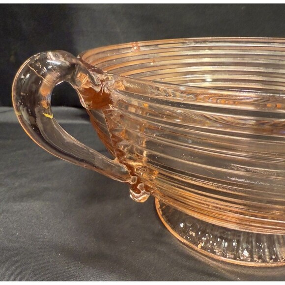 Anchor Hocking 1930s Pink Manhattan Depression glass pedestal bowl with handles - Picture 9 of 14